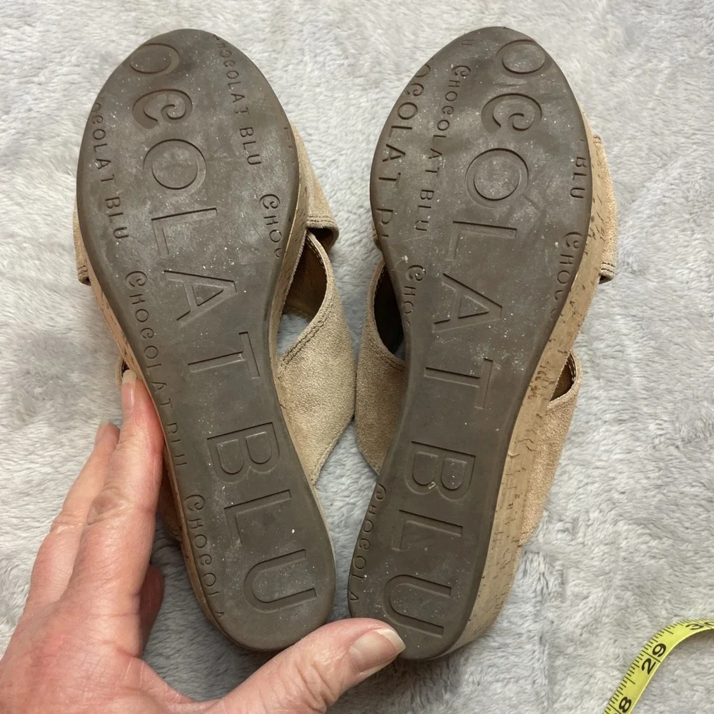 Chocolat Blu Wendy Platform Wedge Slide Sandals Size 6.5 Beige Suede Cork Heel‎